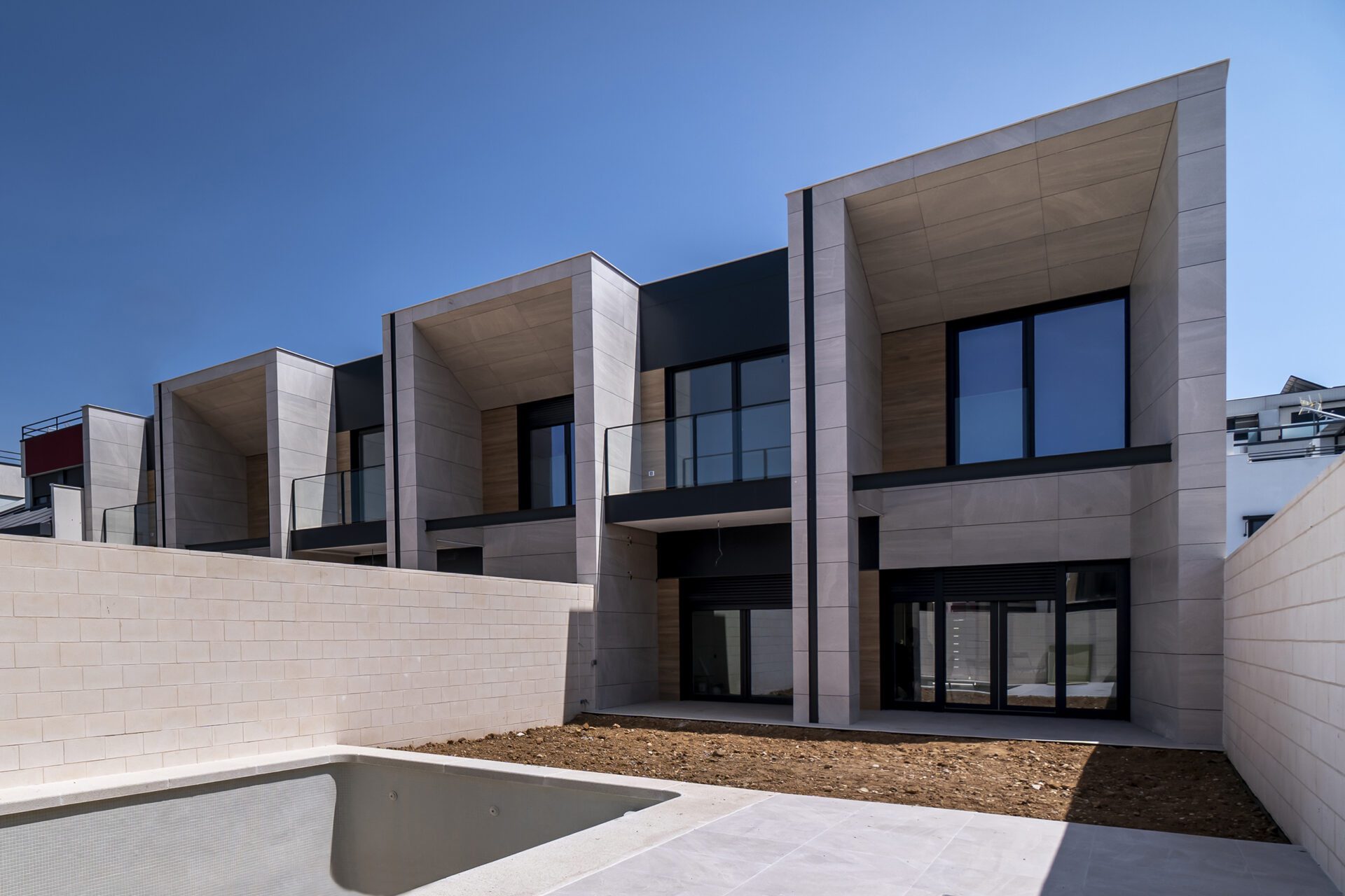 Jardines del Soto I by GEA Architects